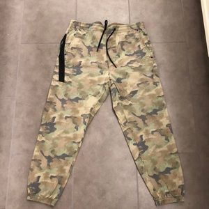 American Eagle Camo Joggers